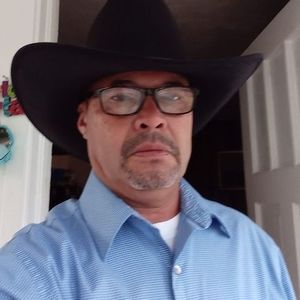 Meet your Posher, Rene